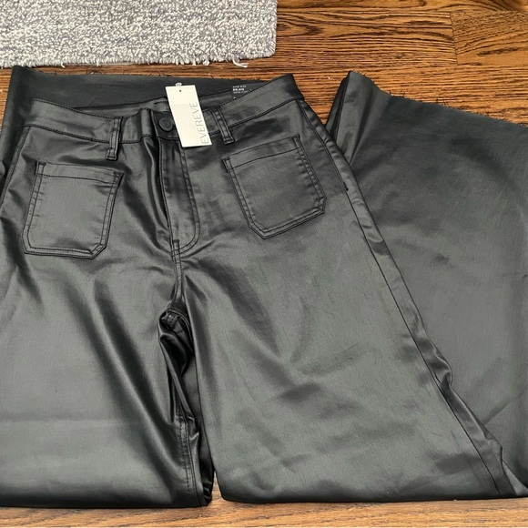 Kut from the Kloth Goldie High Rise Super Flare Black Wide-Leg coated pants - Picture 10 of 10